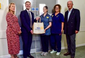 Presentation of 200th Hospital Pack
